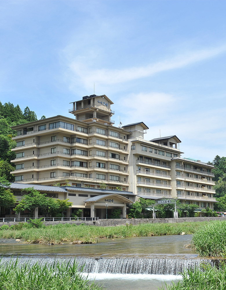 依山楼岩崎 について