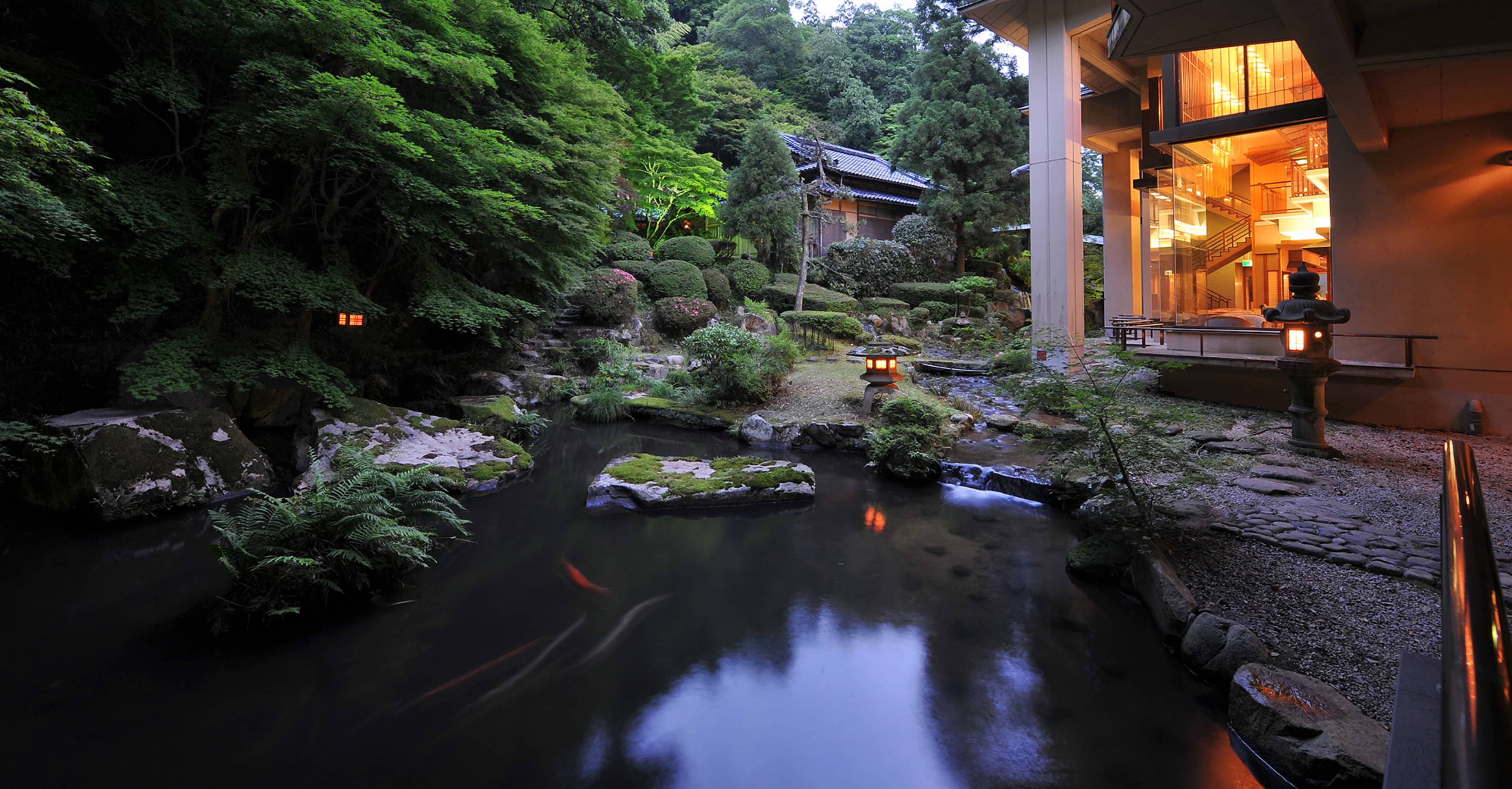 依山楼岩崎庭園 「依水苑」