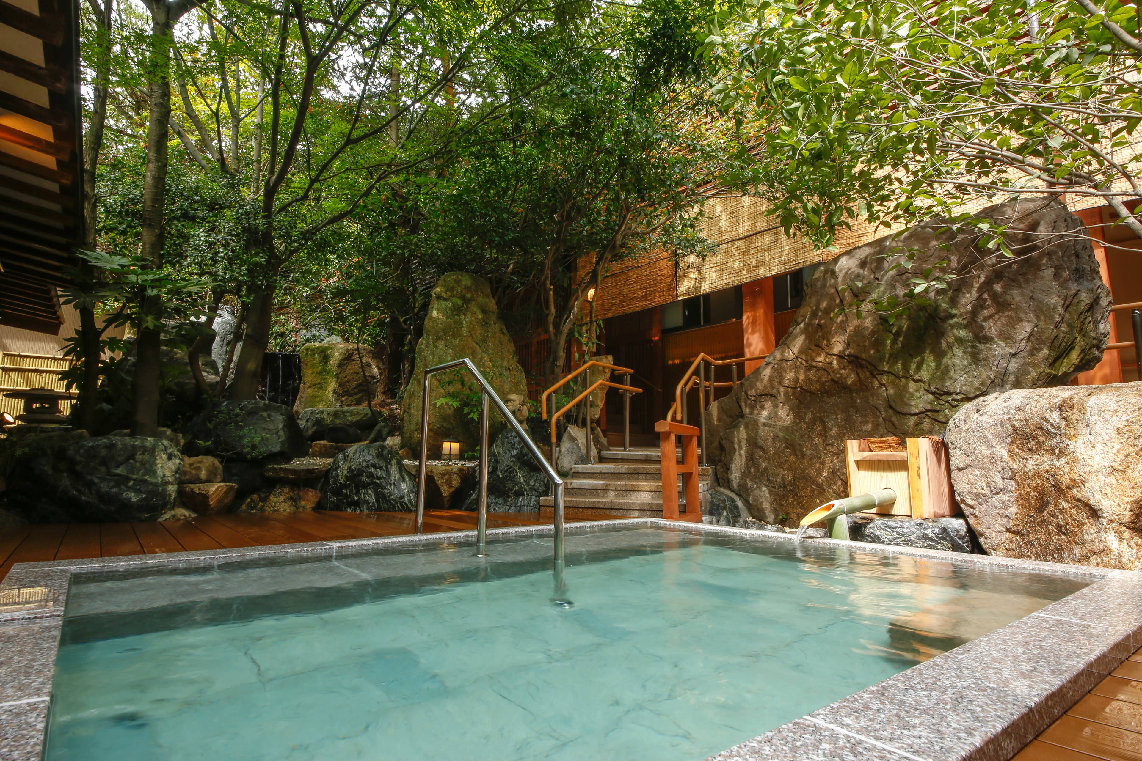 温泉 ONSEN