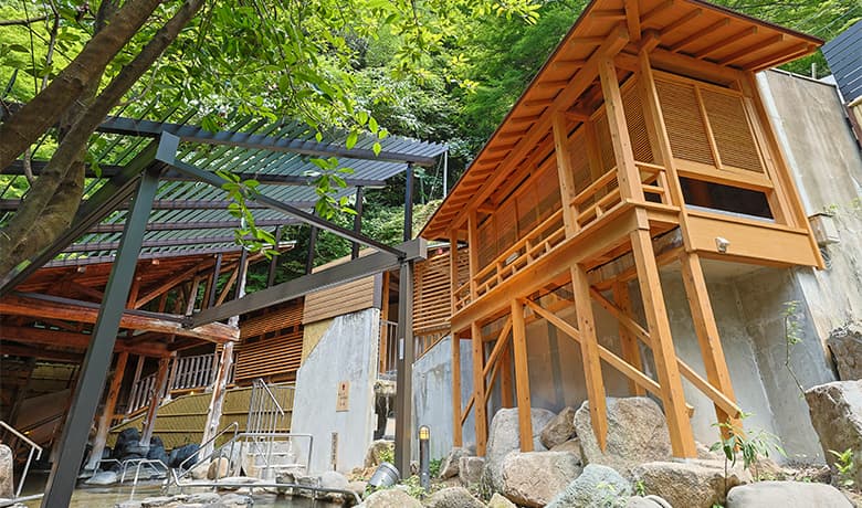 依山楼岩崎 左の湯 リニューアル