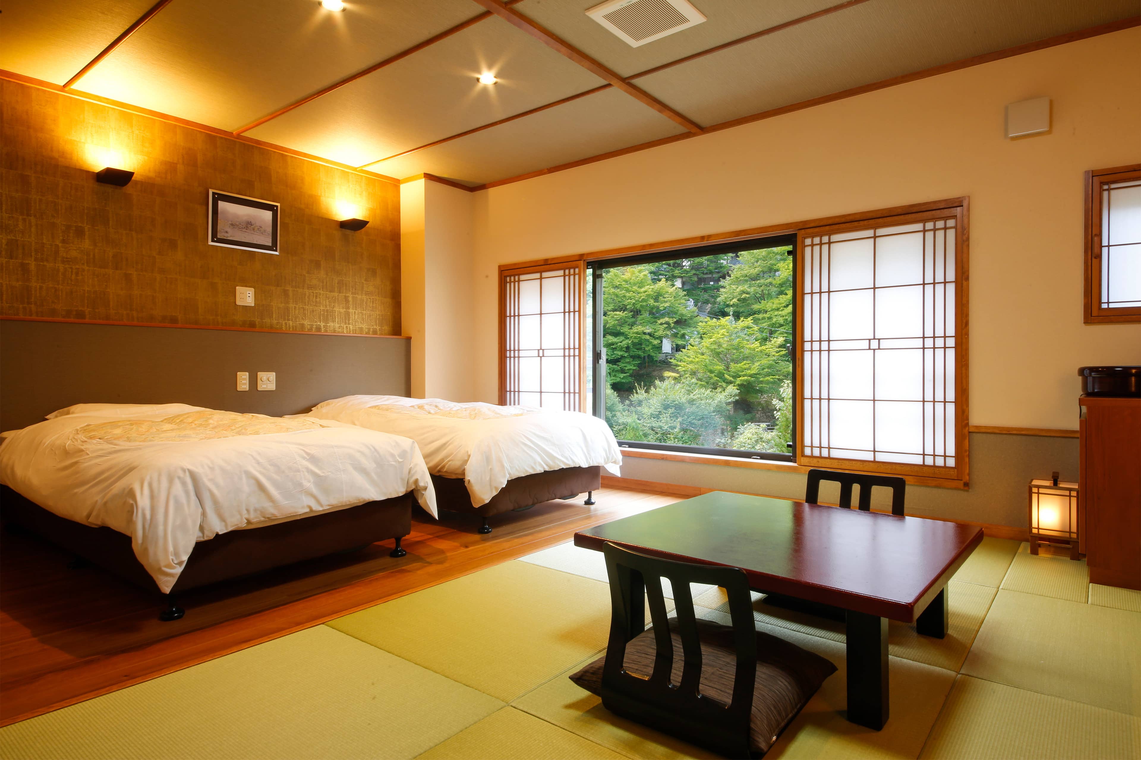 客室 ROOM