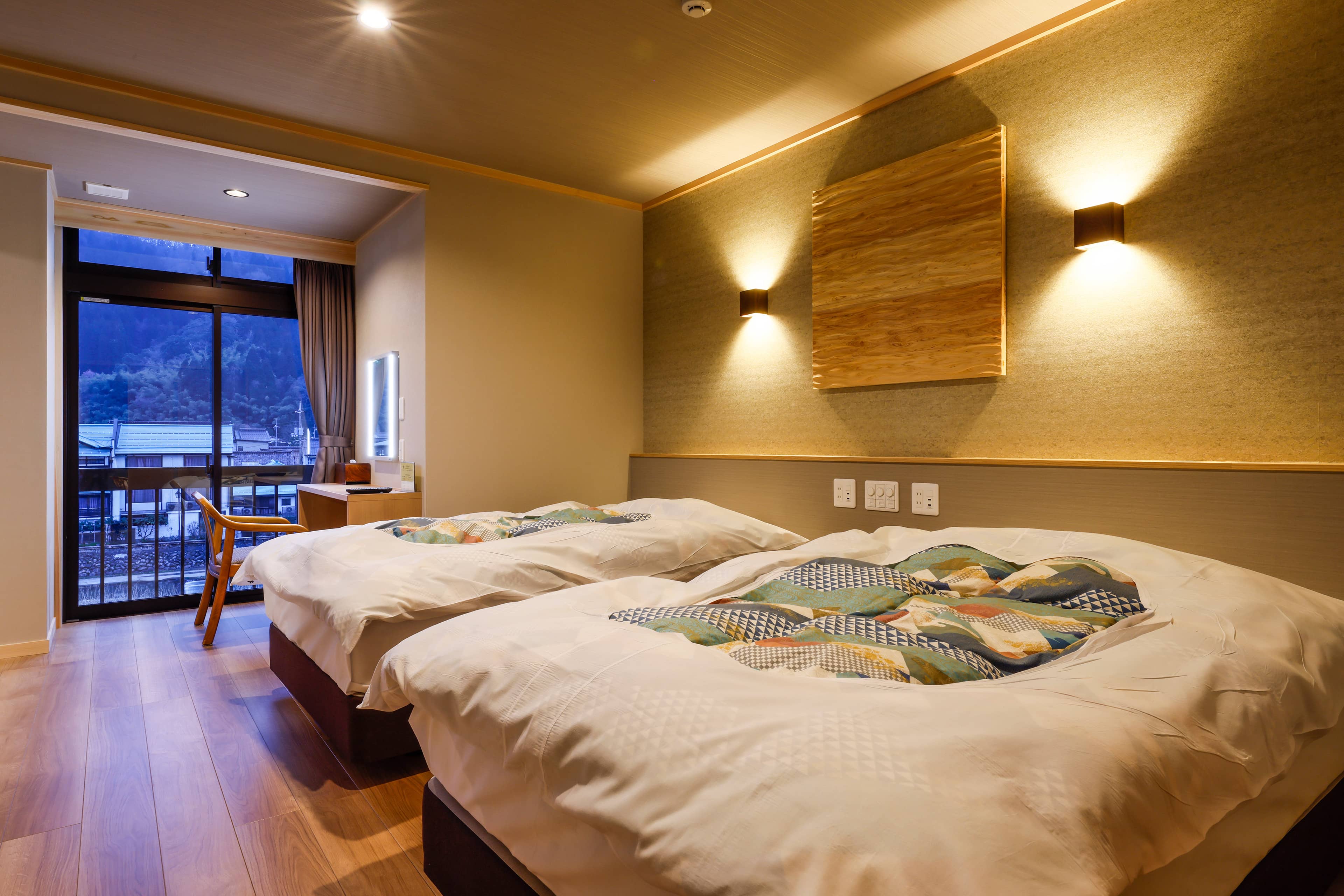客室 ROOM