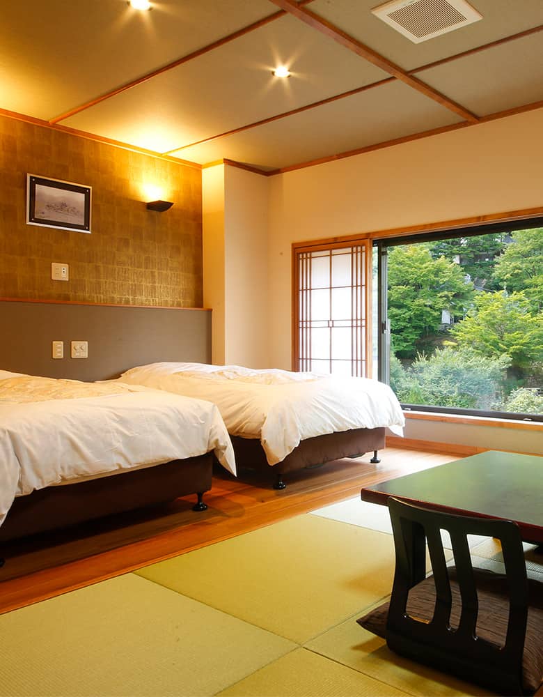 客室 ROOM