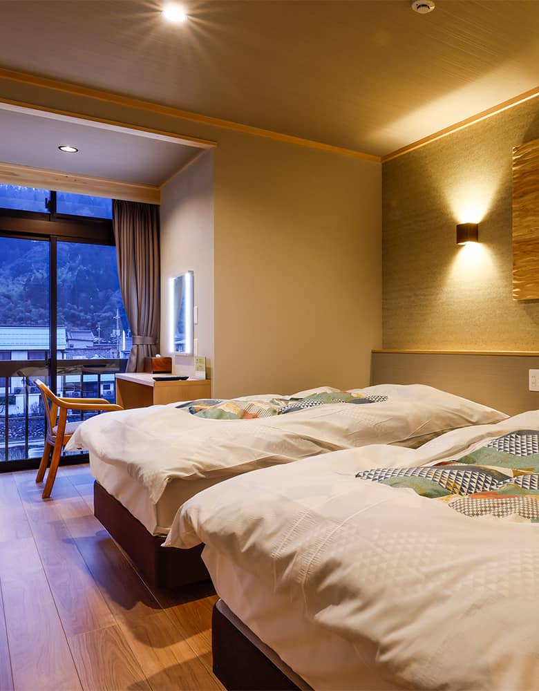 客室 ROOM