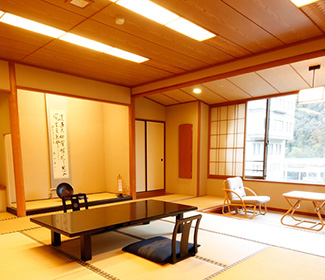 Deluxe Japanese-Style Room : “Sansuikaku” “Tozankaku”