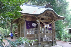 4 Kamochi Shrine