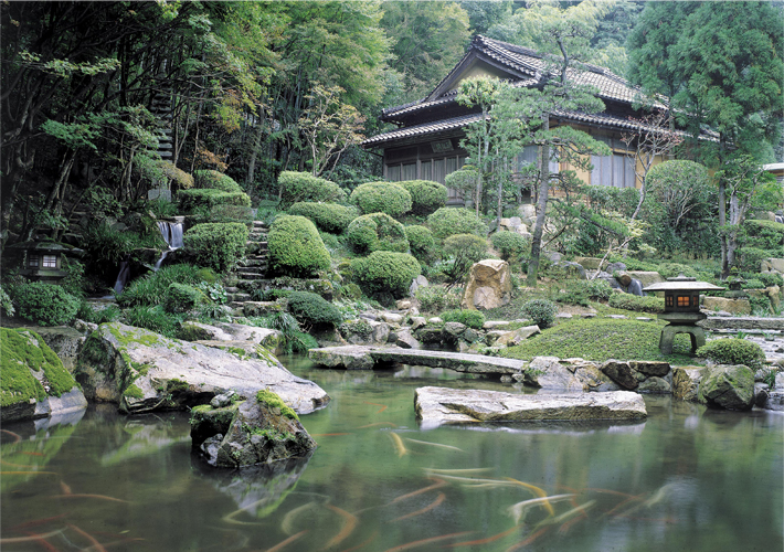 日本庭園 依水苑